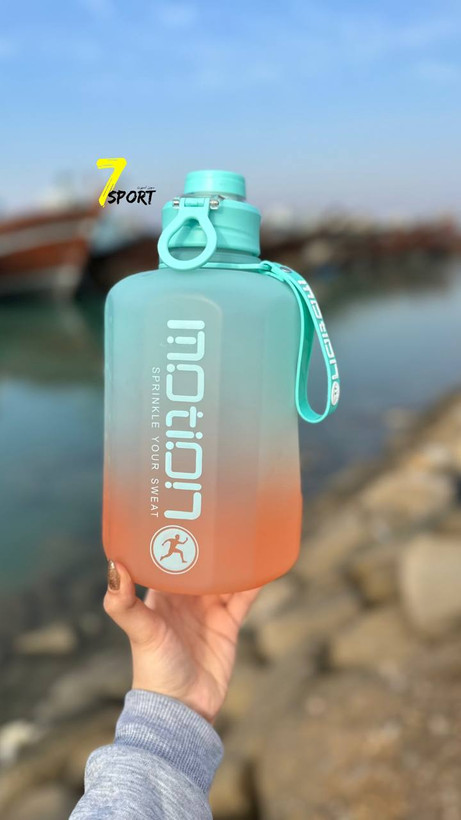 بطری آب و جاگواتر