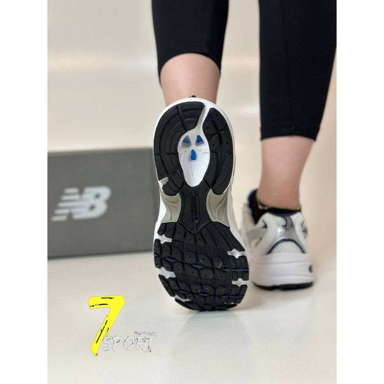 کفش نیوبالانس ۵۳۰