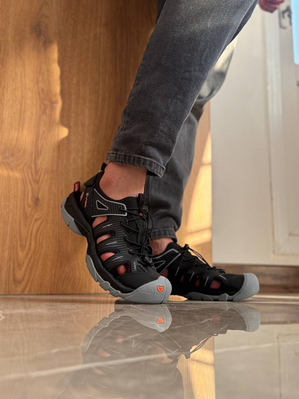 صندل مردانه