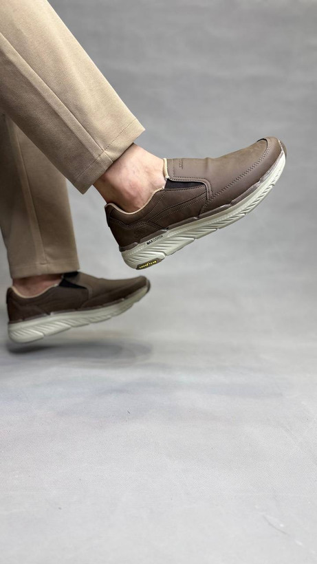 کفش مردانه اسکیچرز