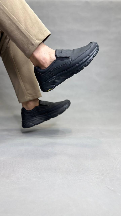 کفش مردانه اسکیچرز