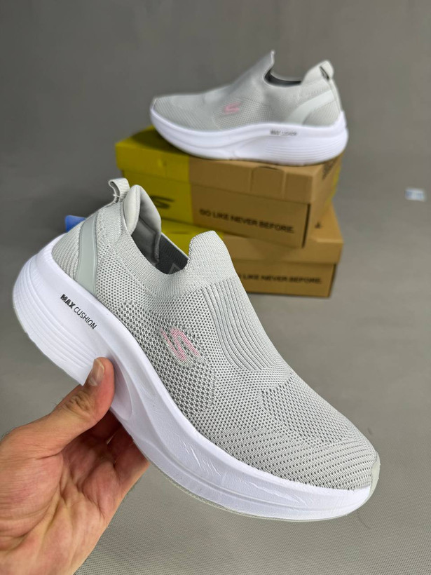 کفش اسکیچرز جورابی زنانه