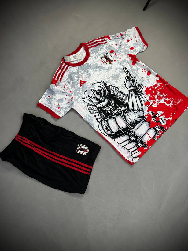 لباس فوتبال ژاپن سامورایی