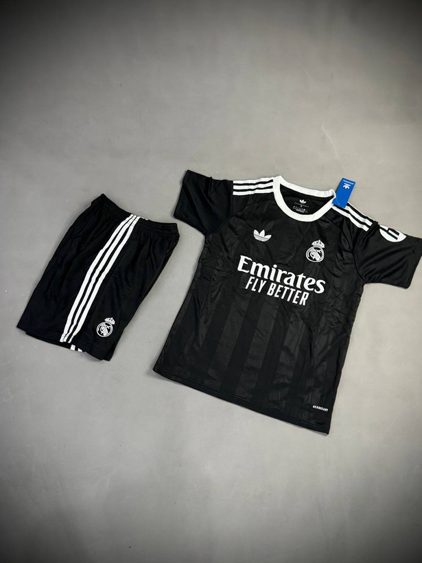 لباس رئال مادرید مشکی مدل2026