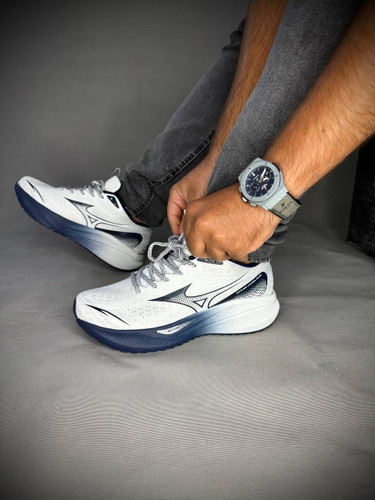 خرید کفش رانینگ Mizuno