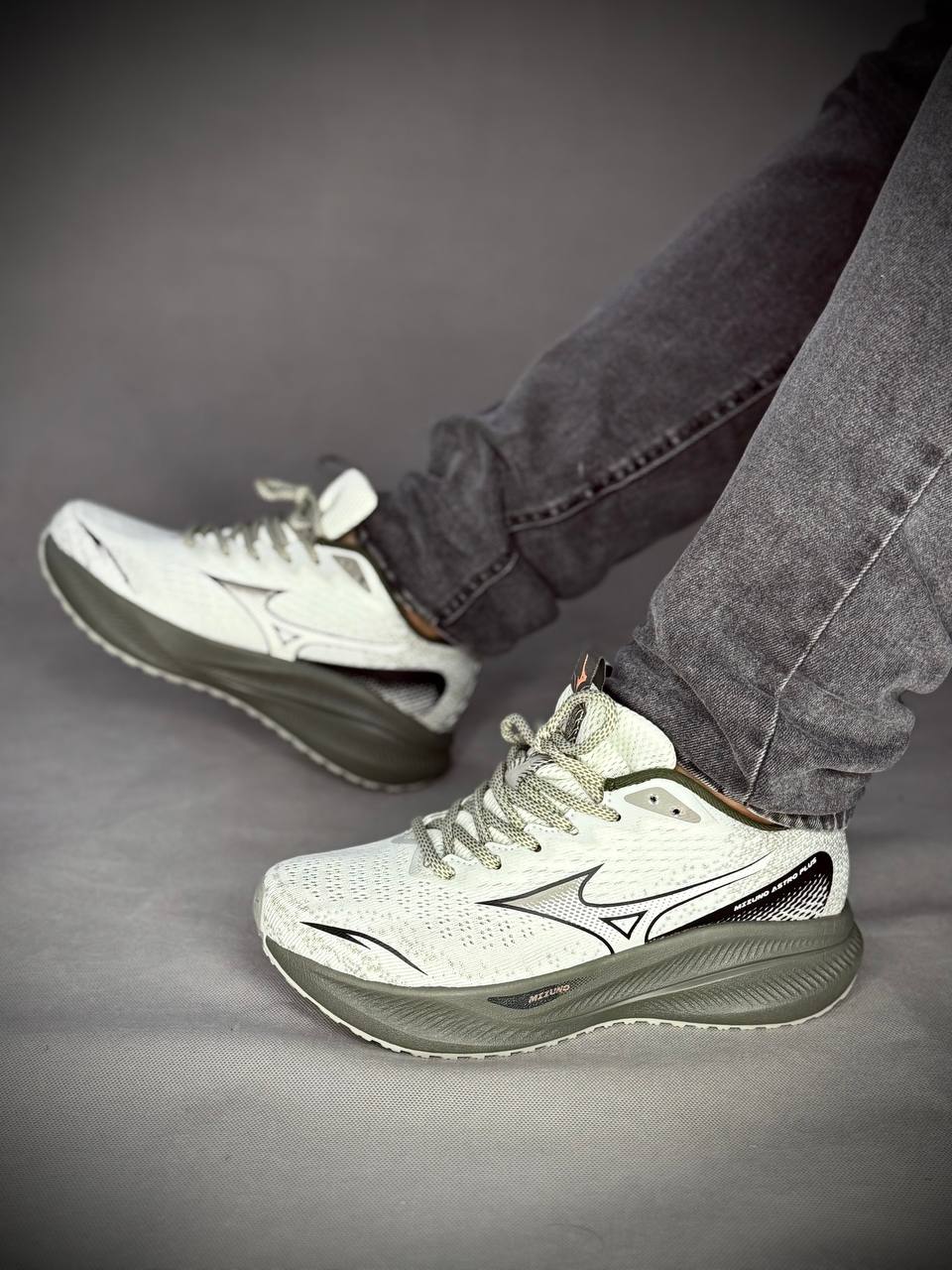 خرید کفش رانینگ Mizuno