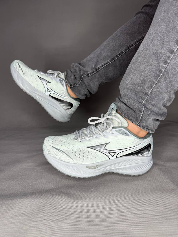 خرید کفش رانینگ Mizuno