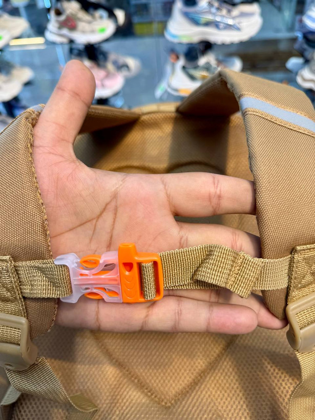 کوله پشتی وارداتی سه بعدی طرح لبوبو