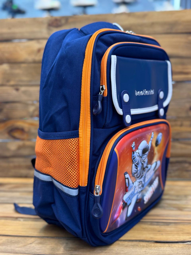 کوله پشتی وارداتی سه بعدی طرح آدم فضایی