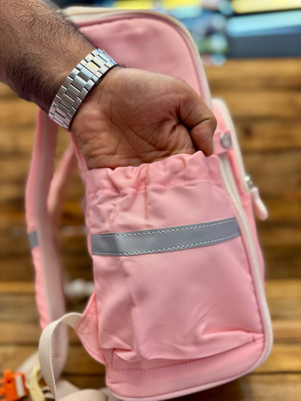 کوله پشتی وارداتی باکسی با طرح سه بعدی بازی CONTRA /رنگ صورتی