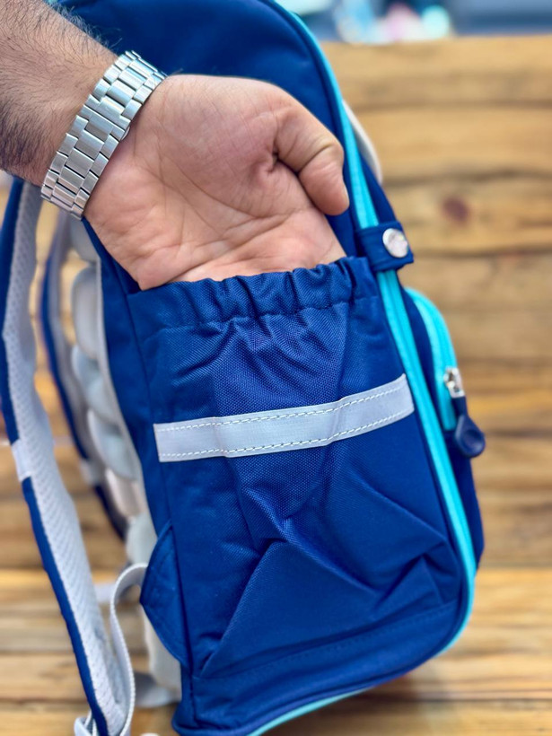 کوله پشتی وارداتی باکسی با طرح سه بعدی فضانورد / رنگ سورمه ایی .سبز