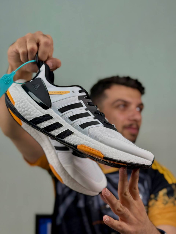 کفش مردانه آدیداس