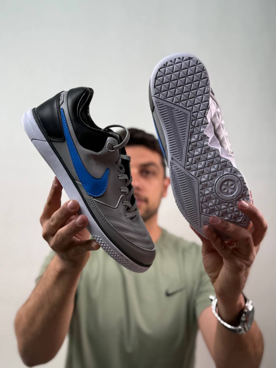 کفش دو منظوره (چمن مصنوعی و سالن)نایک گتوgato |مدل Nike Lunar Gato II  | ساخت ویتنام | سایزبندی 40 تا 45