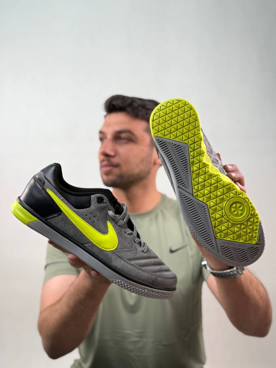 کفش دو منظوره (چمن مصنوعی و سالن)نایک گتوgato |مدل Nike Lunar Gato II  | ساخت ویتنام | سایزبندی 40 تا 45