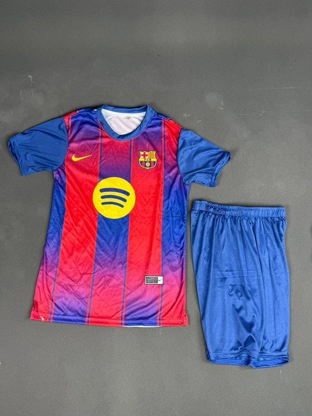 لباس فوتبال بارسلونا 2025
