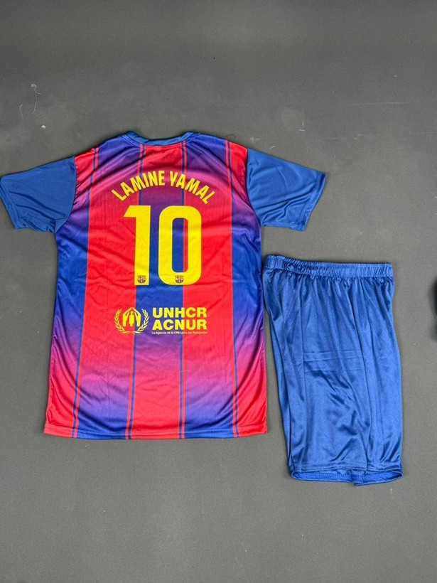 لباس فوتبال بارسلونا 2025