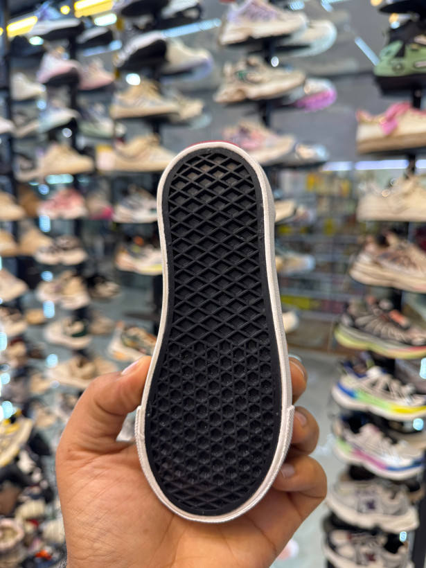 کفش بچگانه وارداتی