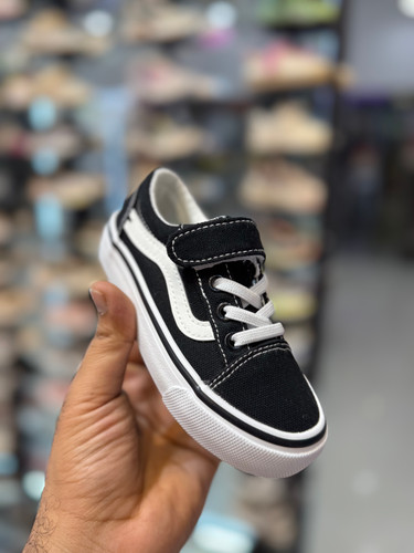 کفش بچگانه وارداتی